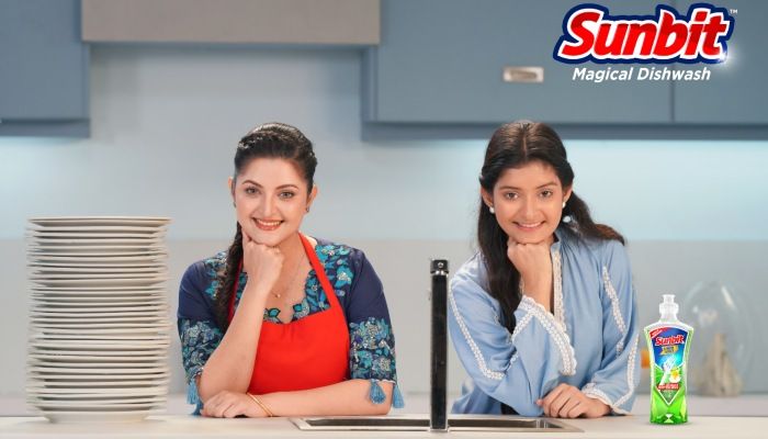 লিকুইড ডিশওয়াশ ব্র্যান্ড সানবিটের ব্র্যান্ড অ্যাম্বাসেডর হয়েছেন চিত্রনায়িকা পরিমণি। ছবি: বিজ্ঞপ্তি 