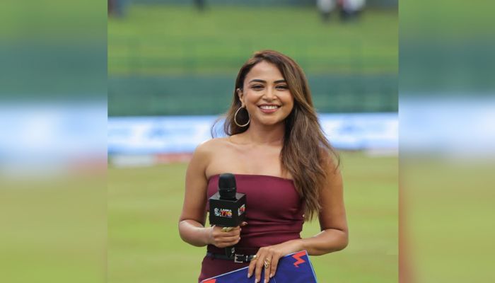 বিপিএল থেকে বাদ ভারতীয় উপস্থাপিকা রিধিমা