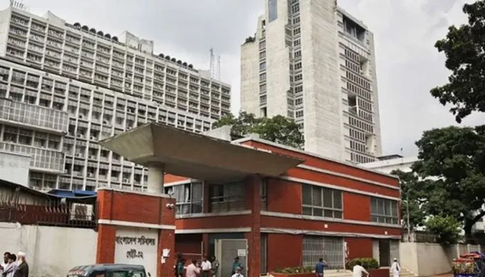 নির্বাচনী উত্তাপ সচিবালয় জুড়ে
