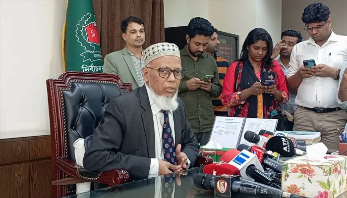 নির্বাচনি দায়িত্বে অবহেলায় কঠোর ব্যবস্থা: ইসি মাছউদ