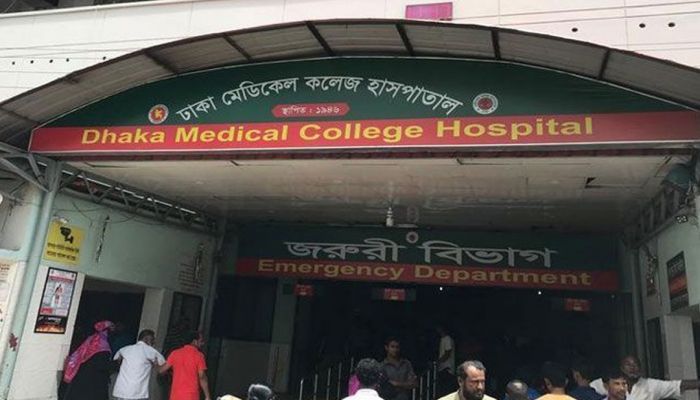 এসির কাজ করার সময় নিচে পড়ে টেকনিশিয়ানের মৃত্যু