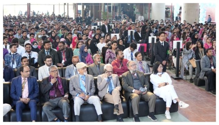 আইইউবিএটির স্প্রিং সেমিস্টারের শিক্ষার্থীদের পরিচিতি পর্ব অনুষ্ঠিত