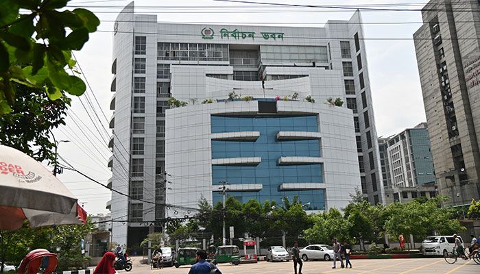 নির্বাচন:  নিষিদ্ধ পোস্টার, ব্যানারেও কড়াকড়ি