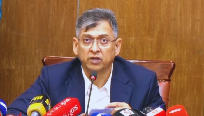আওয়ামী লীগ আমলের অস্ত্রের লাইসেন্স যাচাই হবে: স্বরাষ্ট্রমন্ত্রী