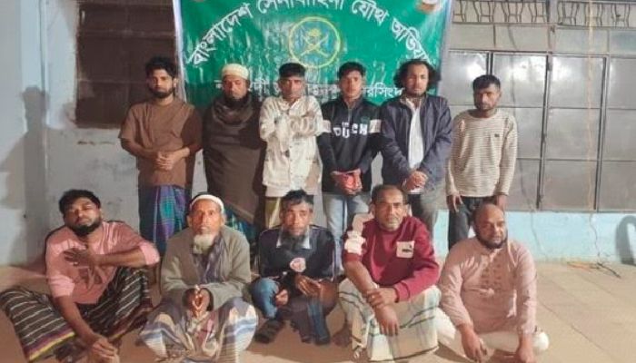 নরসিংদীতে জামায়াত-বিএনপি সংঘর্ষে আহত ৩, গ্রেপ্তার ১১