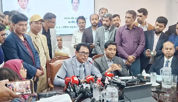 কারিকুলাম পরিবর্তন নয়, রিভিউ হবে: শিক্ষামন্ত্রী