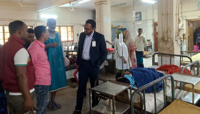 অনৈতিক প্রস্তাবে রাজি না হওয়ায় কলেজছাত্রীকে ছোঁড়া এসিডে দগ্ধ নানী