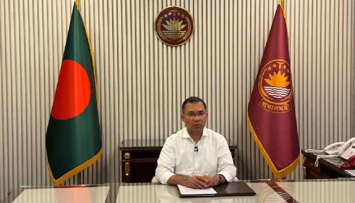 জাতির উদ্দেশে ভাষণ দিচ্ছেন প্রধানমন্ত্রী