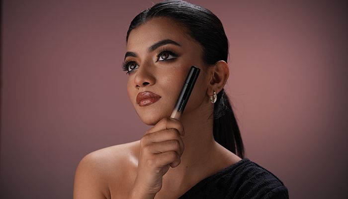 হলিউডের রুপালি পর্দার আড়াল থেকে এখন বাংলাদেশের ঘরে ঘরে