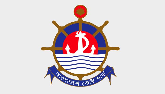 টেকনাফে ৫ ‘মানব পাচারকারী’ আটক, নারী-শিশুসহ উদ্ধার ৫৫