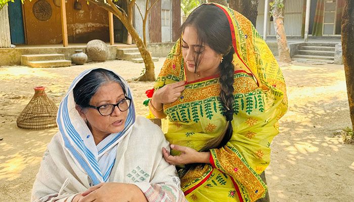 বসন্তে ভালোবাসার গল্প নিয়ে ডলি জহুর