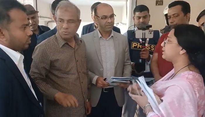 বড় অঘটন ছাড়াই ভোটগ্রহণ সম্পন্ন