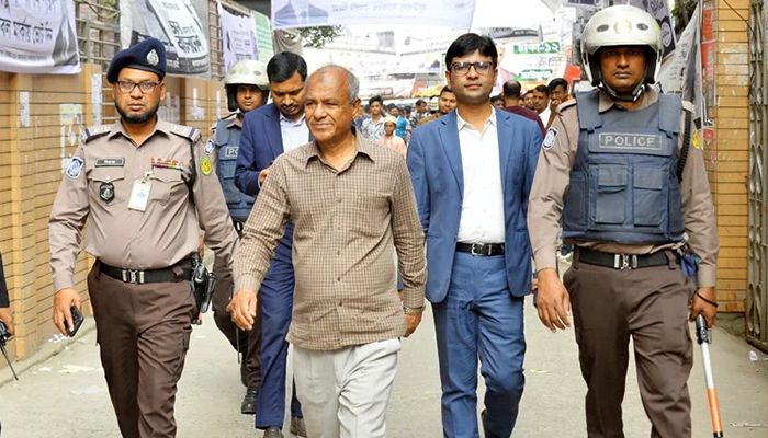 এবারের ঐতিহাসিক নির্বাচন জাতির কাছে উদাহরণ হয়ে থাকবে: স্বরাষ্ট্র উপদেষ্টা