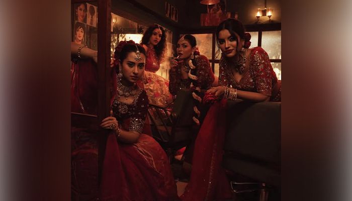 ঈদে চার নায়িকার প্রেশার কুকার
