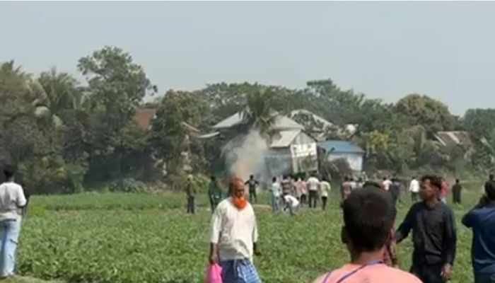 বিএনপি-স্বতন্ত্র প্রার্থীর সমর্থকদের সংঘর্ষ, গুলিবিদ্ধ ২