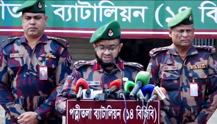 নওগাঁয় নির্বাচনি দায়িত্বে ২৯ প্লাটুন বিজিবি 