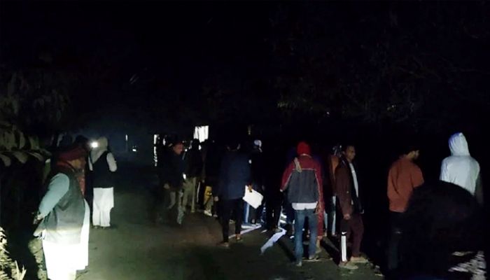 মোটরসাইকেল দুর্ঘটনায় প্রাণ গেল তিন বন্ধুর
