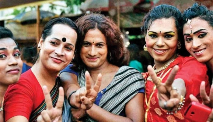 ইতিহাসের প্রান্তে দাঁড়িয়ে জীবনের আর্তনাদ