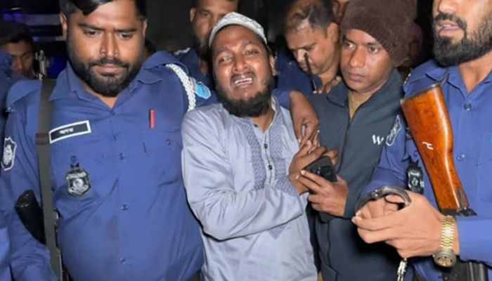 প্যারোলে মুক্তি পেয়ে বাবার জানাজায় ছাত্রদল নেতা