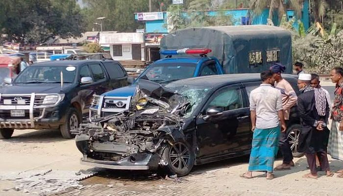 কালিহাতীতে প্রাইভেটকার-ভ্যান সংঘর্ষে নিহত ২