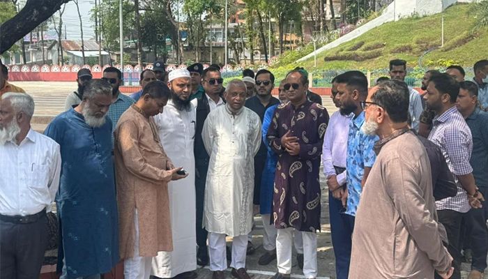 শ্রমিকদের বেতন-বোনাস নিশ্চিত করা হয়েছে : শ্রম ও কর্মসংস্থান মন্ত্রী