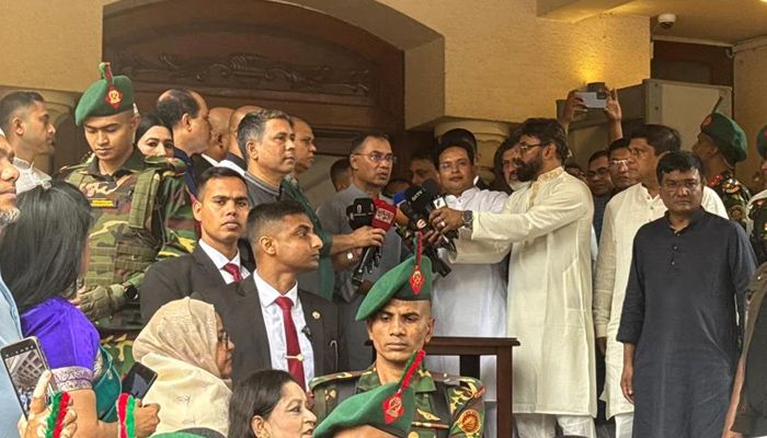 সবাইকে নিয়ে দেশ গড়ার প্রত্যয় প্রধানমন্ত্রীর