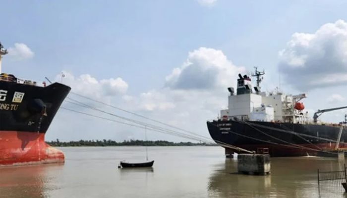 চট্টগ্রাম বন্দরে ২২ দিনে ২৫ জাহাজের জ্বালানি খালাস