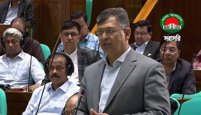 অভ্যুত্থানকারীদের আইনি সুরক্ষা দিতে সরকার প্রতিশ্রুতিবদ্ধ: স্বরাষ্ট্রমন্ত্রী