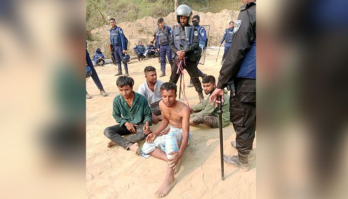 জঙ্গল সলিমপুর অভিযানে পর্বতের মূষিক প্রসব
