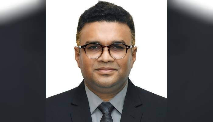 ঈদের চাঁদ আর শূন্যতার আলো: বাবাহীন এক উৎসবের গল্প