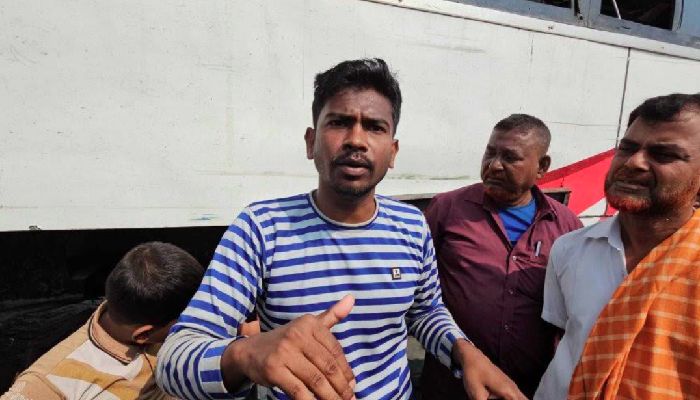 ‘দুই মিনিট আগে না নামলে আজ বেঁচে থাকতাম না’