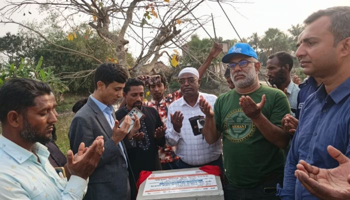 কয়রায় খাল পুনঃখনন কর্মসূচি উদ্বোধন