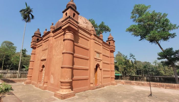৪১৮ বছর আগের ইতিহাস বহন করছে ‘ঘাঘড়া জামে মসজিদ’