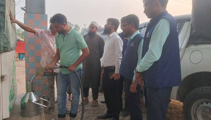 সুনামগঞ্জে পেট্রোল মজুদে ব্যবসায়ীকে জেল, বগুড়ায় ফিলিং স্টেশনে জরিমানা