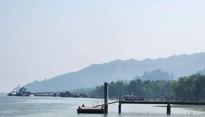টানা ১৩ মাস বন্ধ টেকনাফ স্থলবন্দর