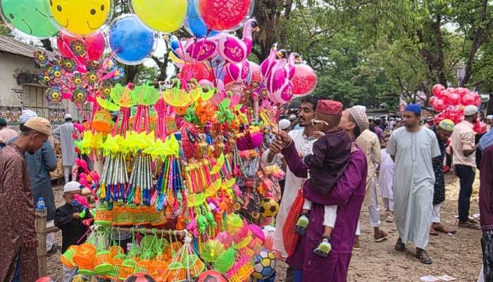 ঐতিহাসিক শোলাকিয়া ঈদগাহে মেলা