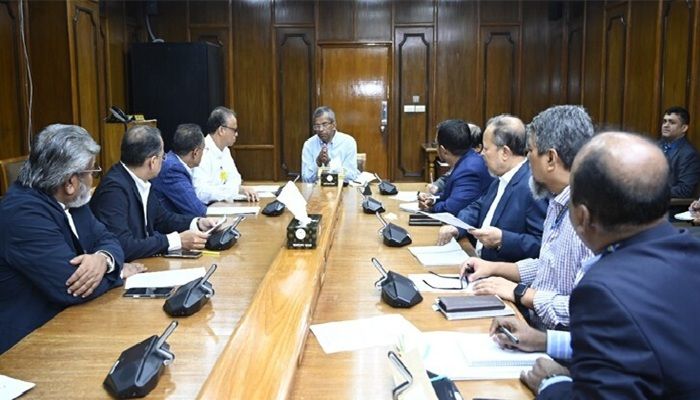 পোশাক শিল্পে মাসের নগদ সহায়তা মাসেই ছাড়
