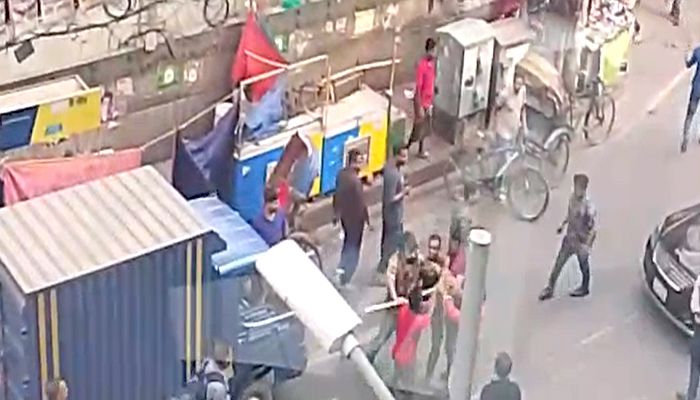 গুলশানে কাস্টমস অফিসে সাংবাদিকদের ওপর হামলা 