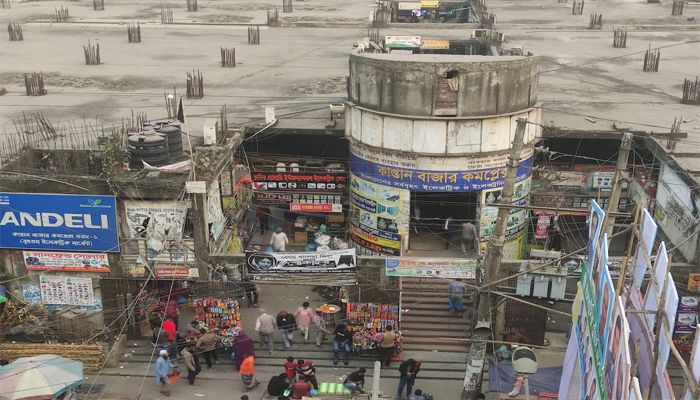 অবৈধ ভাড়াবাণিজ্য চক্রের নিয়ন্ত্রণে সরকারি মার্কেট