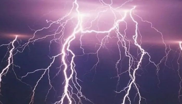 শৈলকুপায় বজ্রপাতে দুইজনের মৃত্যু, আহত ৪