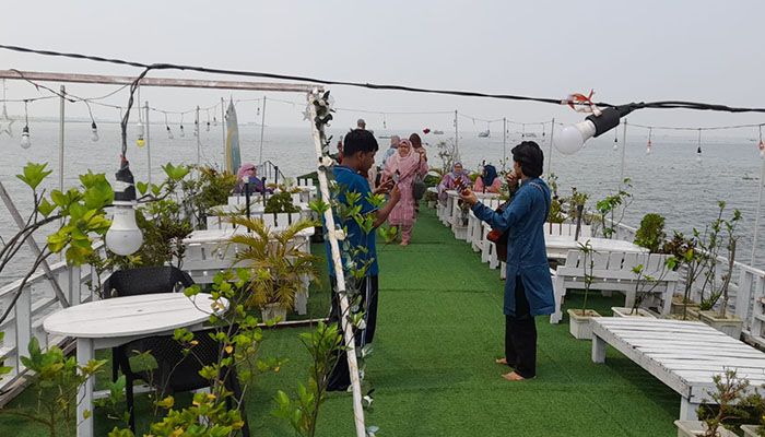 একদিনের নিশ্চিত সুখ দেবে পদ্মার হাউজবোট