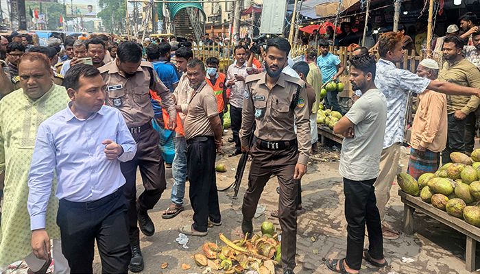 রংপুর নগরীকে যানজট মুক্ত করতে উচ্ছেদ অভিযান