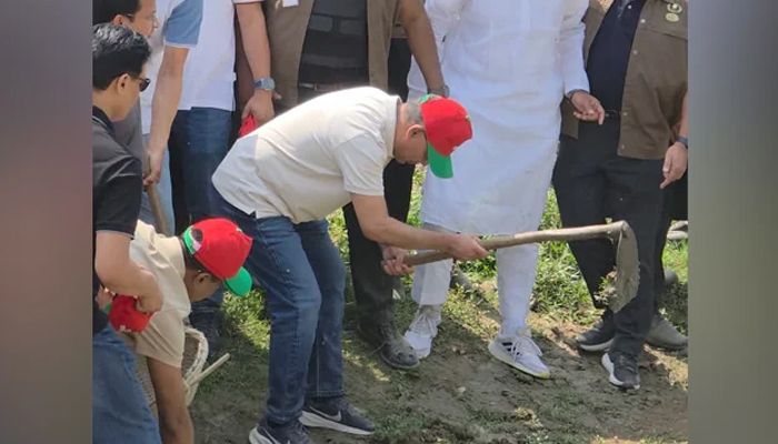 কৃষিতে স্বনির্ভরতা অপরিহার্য