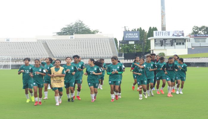 চমক দেখানো বাংলার বাঘিনীদের এবার নতুন পরীক্ষা উত্তর কোরিয়া
