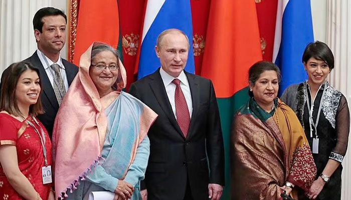 জাতির ঘাড়ে ‘শ্বেতহস্তী’