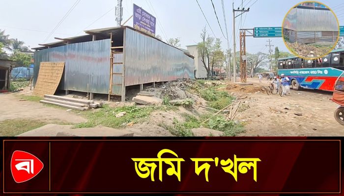 রাতের আঁধারে বালু ভরাট, দোকান নির্মান