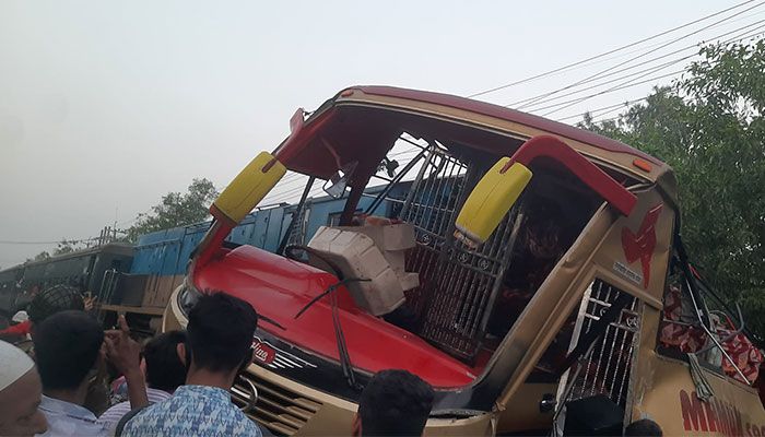 দুর্ঘটনার পর কুমিল্লায় ট্রেন চলাচল স্বাভাবিক