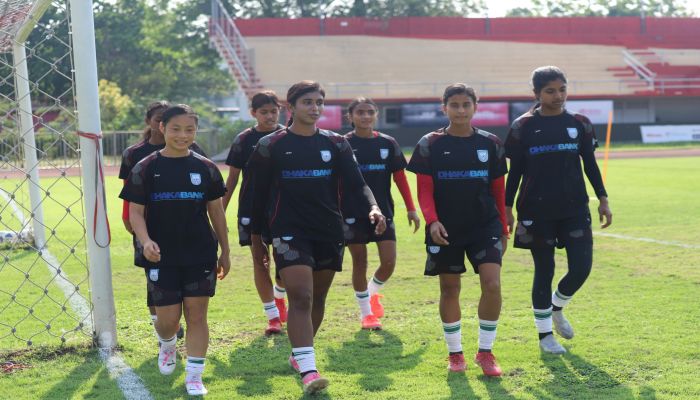 থাইল্যান্ডে ঘাম ঝরাচ্ছে আফঈদারা