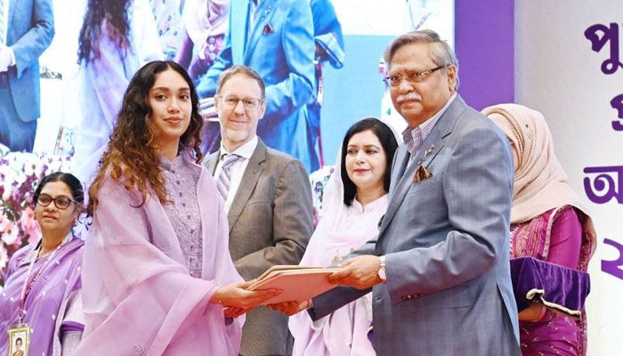 মরণোত্তর ‘শ্রেষ্ঠ অদম্য নারী’ পুরস্কার পেলেন খালেদা জিয়া