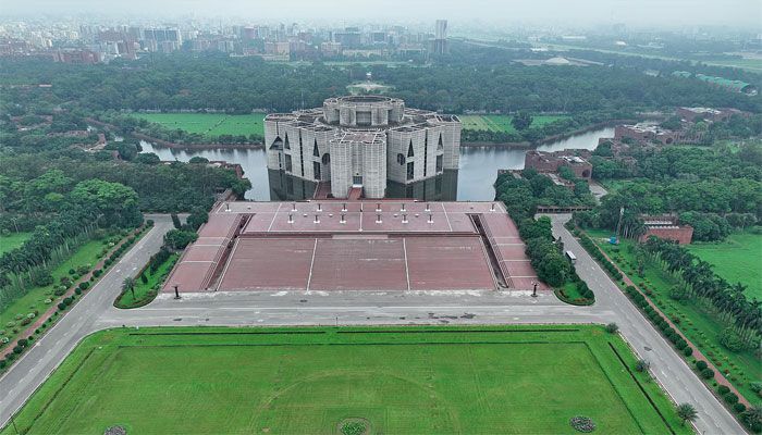 স্বাগত: জনগণের ভোটে নির্বাচিত সংসদ